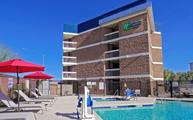 Holiday Inn Express & Suites Phoenix - Tempe by IHG