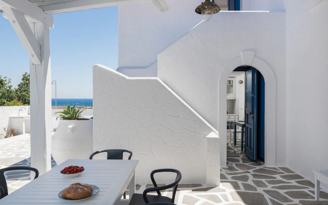 Kalathos Square Luxury Suites