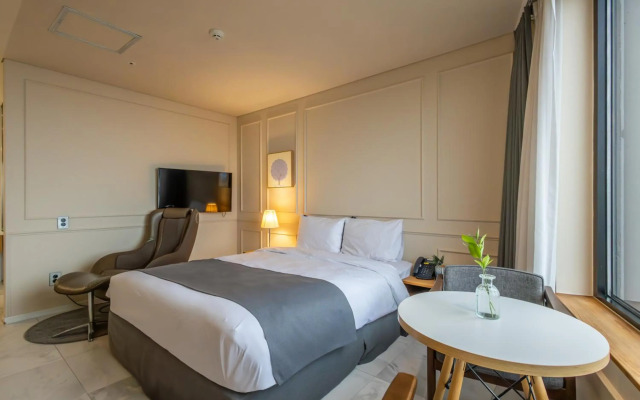 JK Blossom Hotel