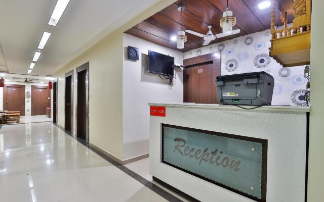 OYO 11985 Hotel Khushboo