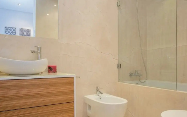 Liiiving in Porto Balcony Drag o View