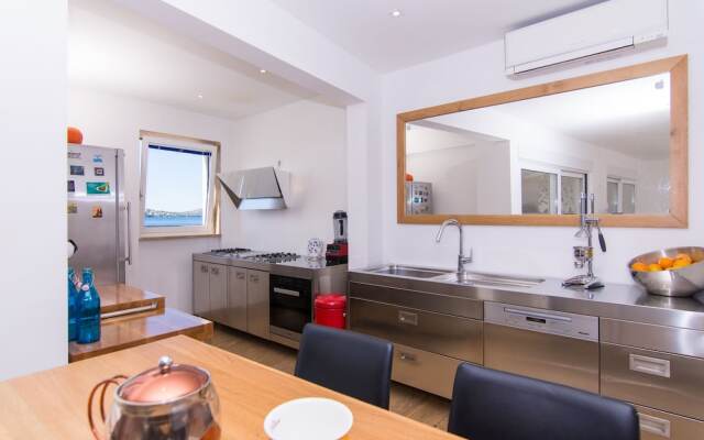 Livingstone Beach House