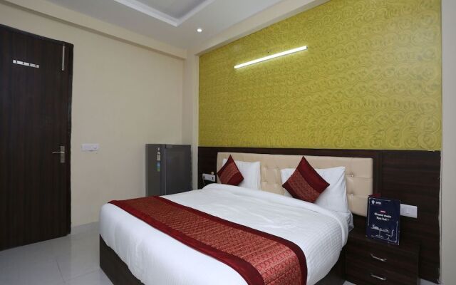 OYO Flagship 12081 Palm Garden Suites