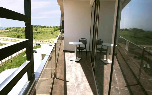 Hilly Hotel