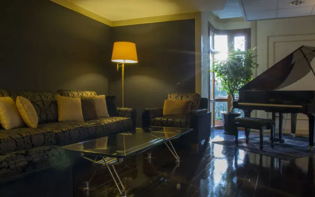 Mega Residence Hotel