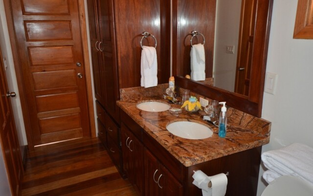 Mariposa Belize Beach Resort