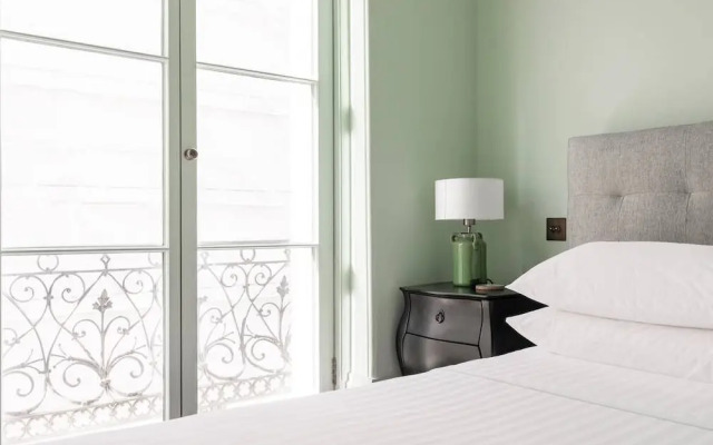 Spring Gardens by Onefinestay