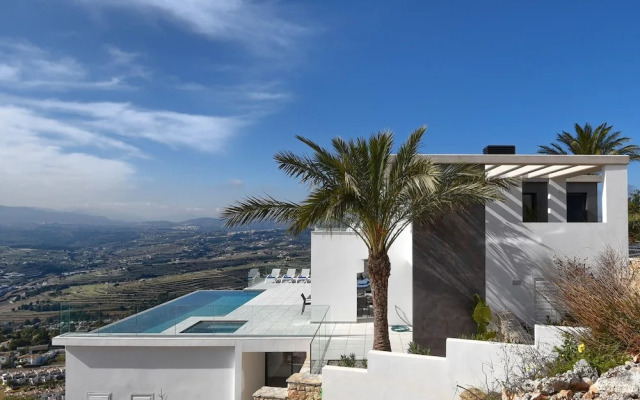 Villa Madi in Cumbre del Sol