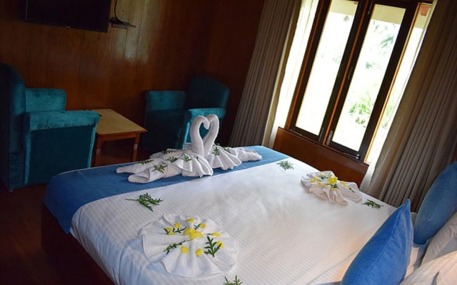 Bowfin Resort