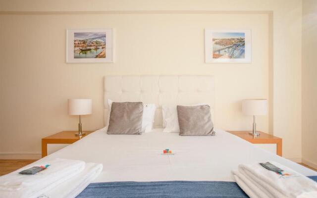 Liiiving In Porto | Downtown View Apartment