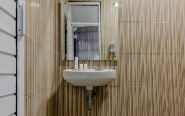 OYO 1188 Alam Indah Lestari Hotel