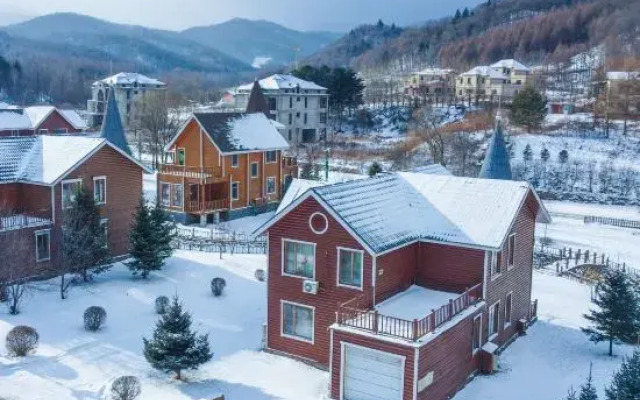 Yabuli snow house skiing private villa