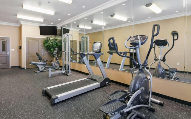 Best Western Plus Wasco Inn & Suites