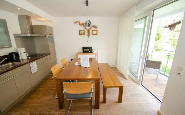 Finest Apartment Glacier View