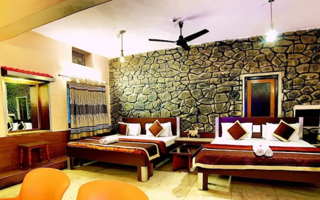 Hotel Palm residency