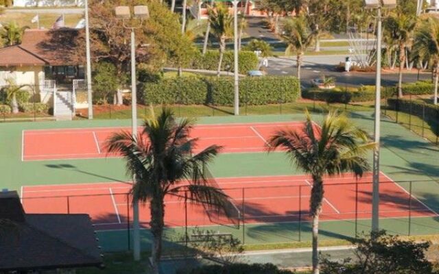 The Charter Club of Marco Beach