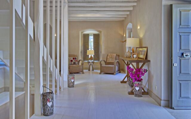 Hydra Moon Villa