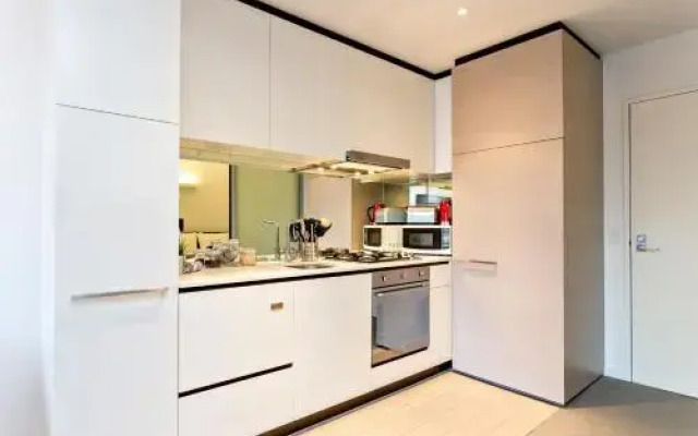Complete Host Leopold Apartments