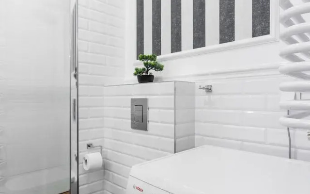 ClickTheFlat Artistic Estate Apartment