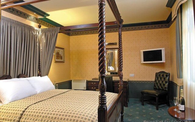 hotelImage
