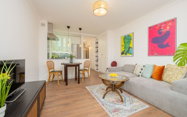 Marszałkowska Apartment by Renters
