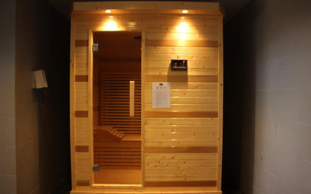 Icon Residence