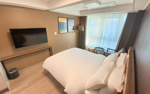 Chungchoho Best Hotel