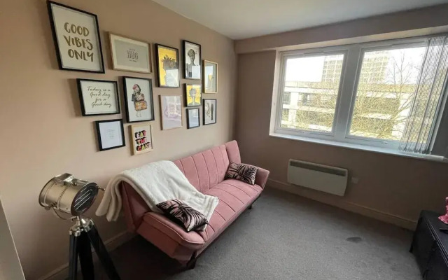 Stylish 1-bed Apartment in Swindon