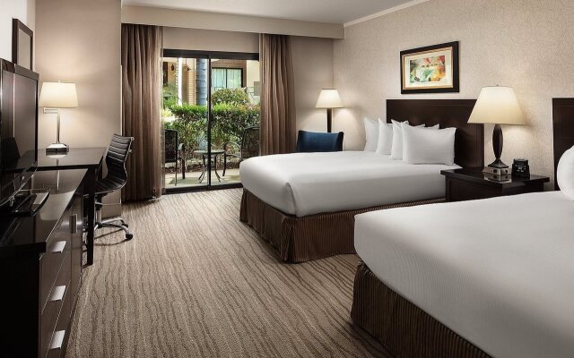 Doubletree By Hilton Hotel Claremont