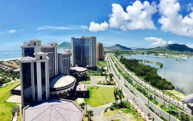 Haidilun Sea View Theme Hotel