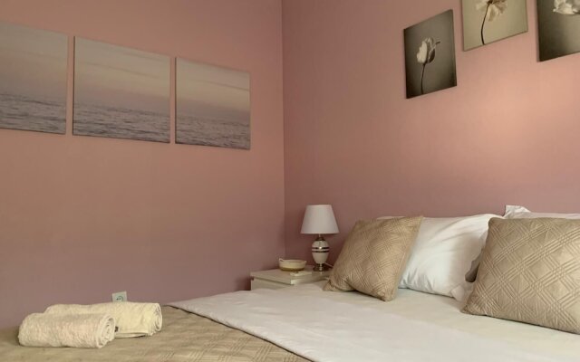 Villa Vinovo 3 En-suite Bedroom Apartment