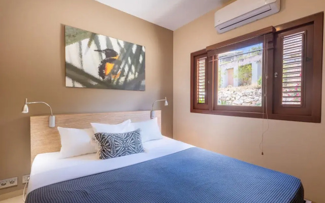 Spanish Water Apartments