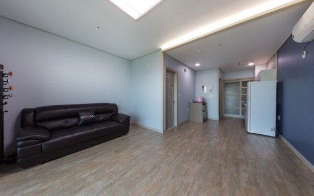 Yeosu Haetteurak Pension