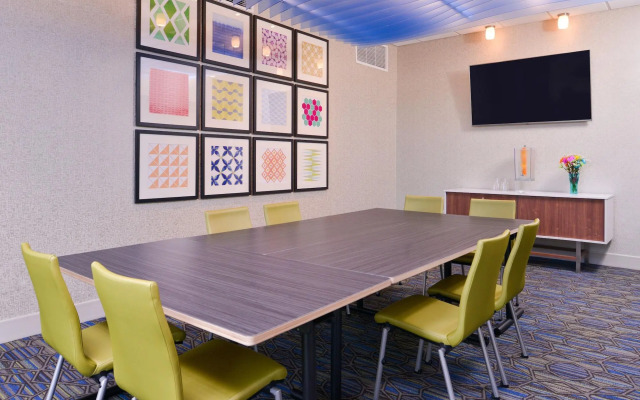 Holiday Inn Express & Suites Olathe West by IHG