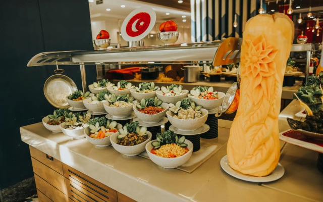 Saturn Palace Resort