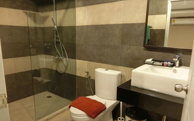 crystal suites pattaya