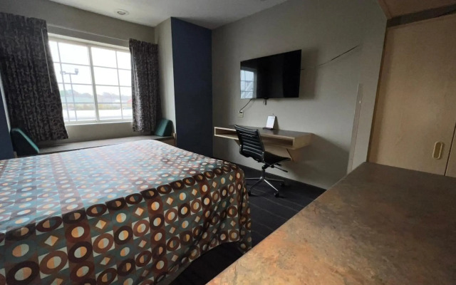 Americas Best Value Inn & Suites Jackson, TN