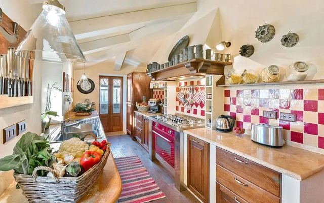 Belvilla by OYO Villa Aiola