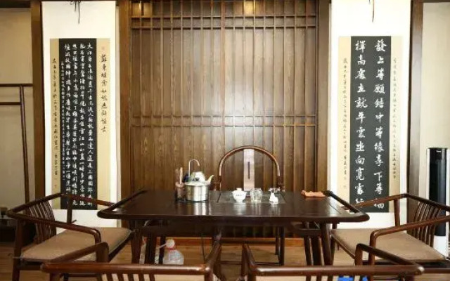 Metropolo Hotels(Potala Palace store, Lhasa)