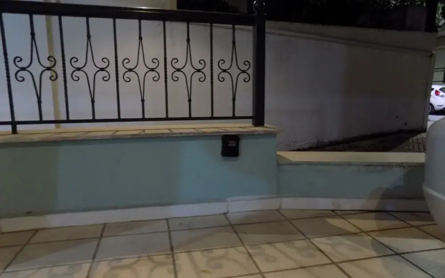 Natalys 2 Bd Gorgeous Apt in Volos