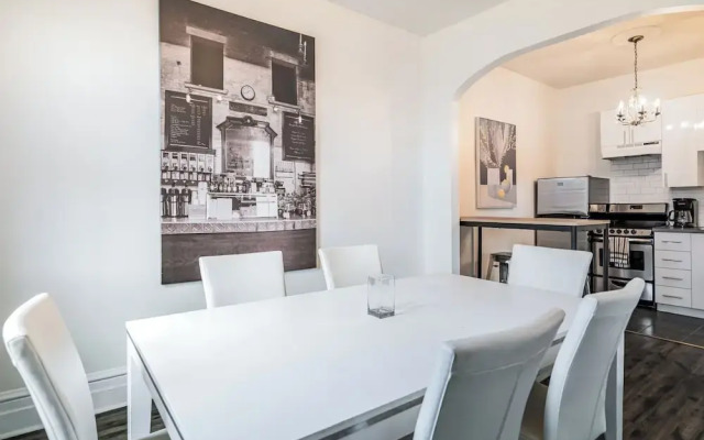 Chez Mont Royal Apartments