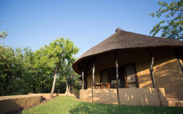 Mopane Bush Lodge