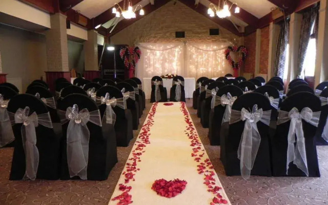 Cock Hotel Stony Stratford by Greene King Inns