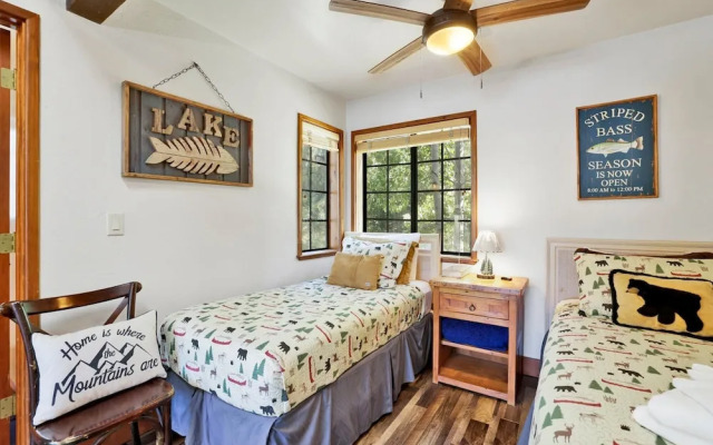 Serenity Cove Lake House #2472 by Big Bear Vacations
