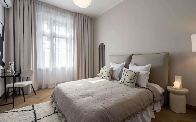 Stunning 3BR Apartment in Bucharest