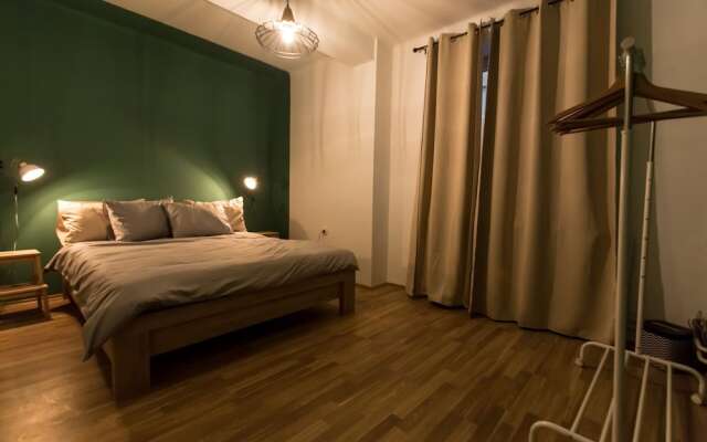 Clover Hostel