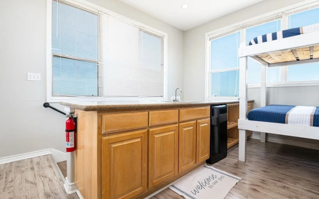 Selah 3 Bedroom Home by RedAwning