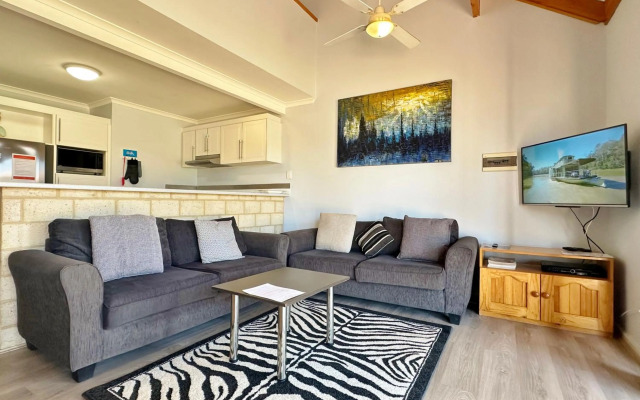 Blue Ocean Villa 3 - Kalbarri WA