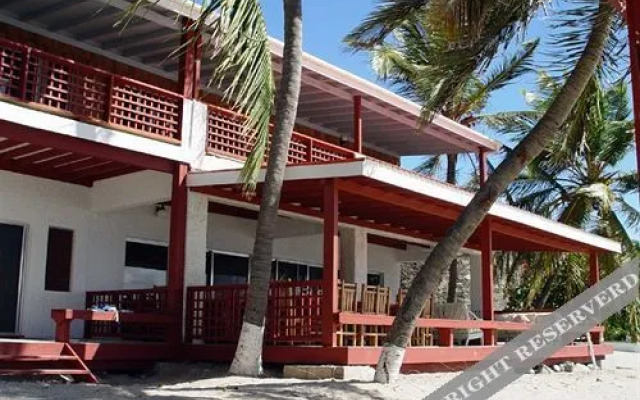 Fort Recovery Beachfront Villa & Suites Hotel