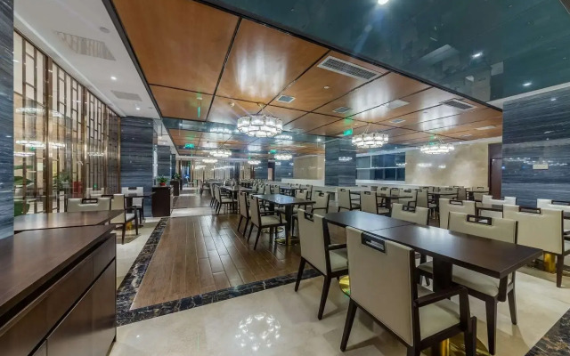 Days Hotel by Wyndham Chongqing Keyuan